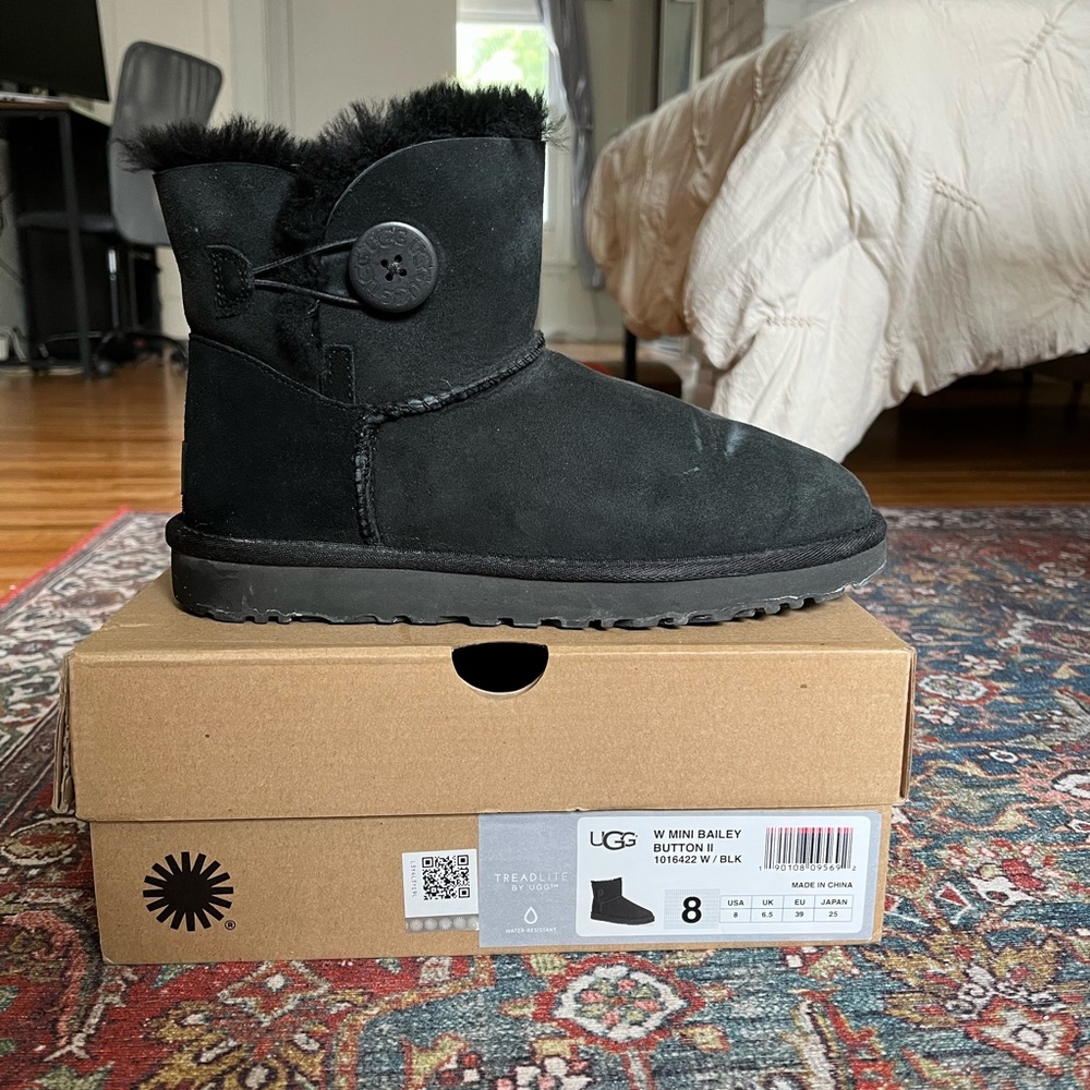 Ugg Mini Bailey Button Ii Black, Size 8 - image 4